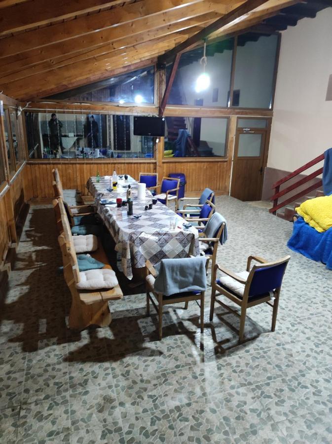 Casa Alesi Villa Dragoslavele Luaran gambar